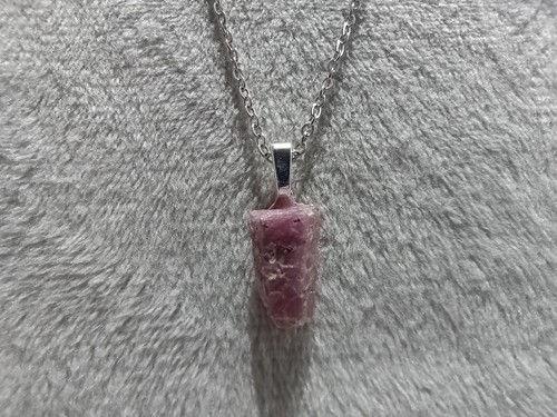 Raw red corundum ruby - raw, corundum/ruby