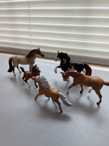 Lot five breyer stablemate - lot, of