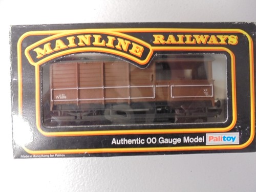 Boxed mainline railways - mainline, 37155