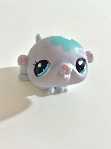 Rare toys us exclusive - rare, ‘r’