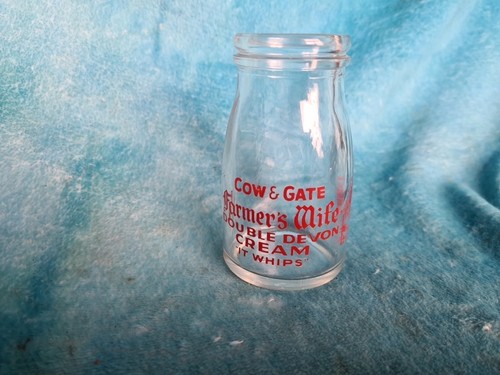 Cow gate farmers - &gate., wife