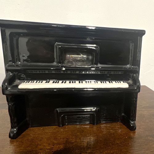 Black upright piano wind - black, wind-up