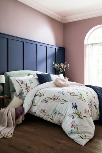 Laura ashley hawling irises - ashley,