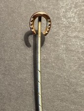 9ct Gold ‘Lucky’ Horseshoe tie pin / stick pin – marked