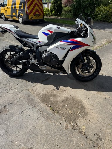 Honda cbr1000rr fireblade 2012 - honda,