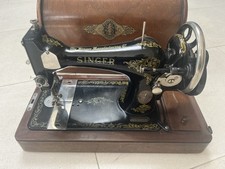 1919 Singer Sewing Machine And Case. Super Condition. 