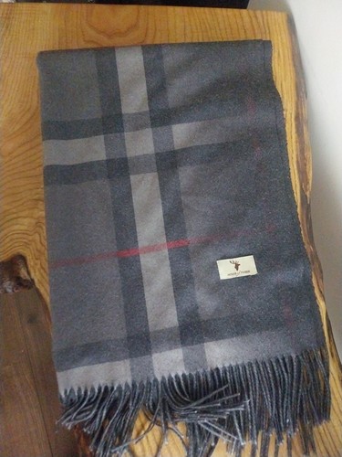 House tweed large - of,