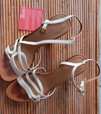 Ladies strappy sandals. Kitten