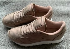 Ladies Classic Reebok Pearllescent Pink Trainers Size 5
