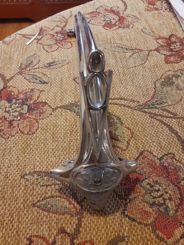Ford front bonnet chrome - v8,