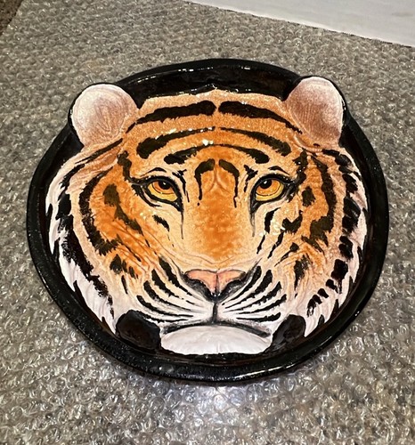 Vintage realistic tiger - vintage,