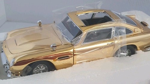 Danbury mint aston martin - danbury, gold
