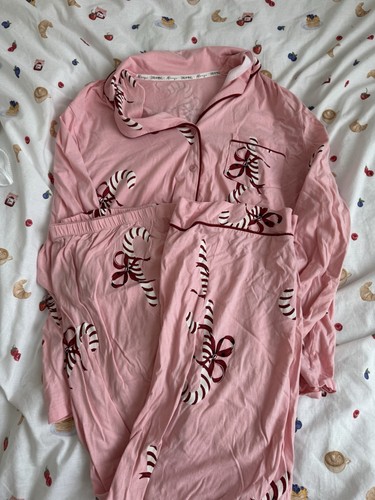 Christmas pjs size l - pjs,