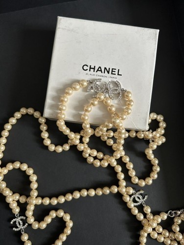 Authentic chanel pearl and - pearl,