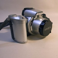 Konica Minolta DiMAGE Z1 3.2MP