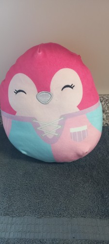 Squishmallow kavya penguin - squishmallow,
