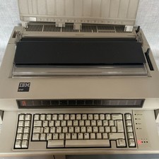Vintage IBM Wheelwriter 6747