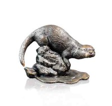 Small Otter Foundry Cast