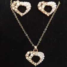 Womens Ladies Pearl Pendent