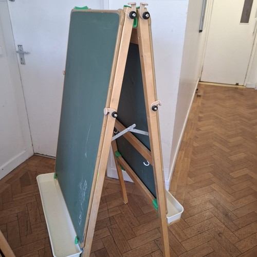 Community playthings easel - community,