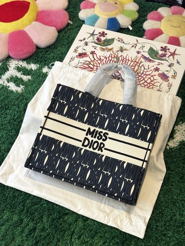Christian dior canvas - christian,