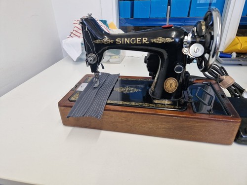 Vintage singer 99k with case - singer,