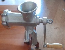 Kitchen Craft Traditional Cast Iron Mincer Meat Grinder