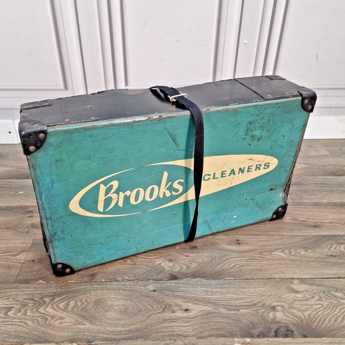 Vintage laundry box - laundry,