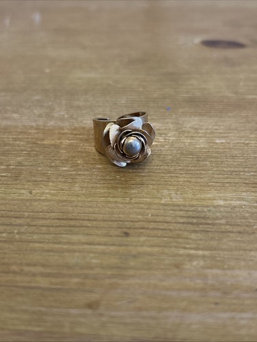 Vintage gold tone sarah - vintage,