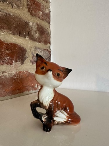 Beswick england seated fox - beswick,