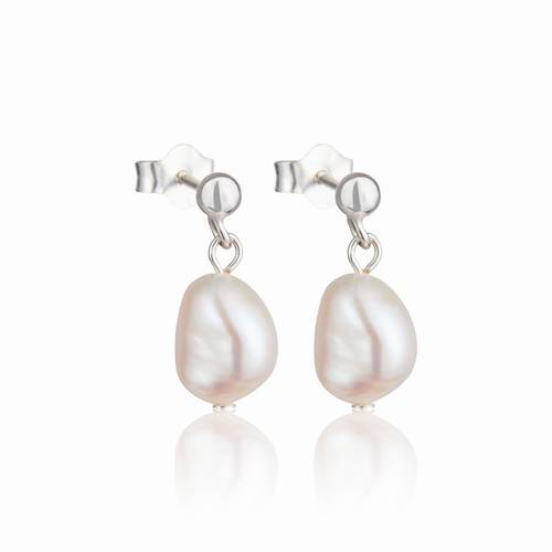 Small natural baroque pearl - baroque,