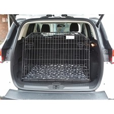 Pet World Ford Kuga 08-16