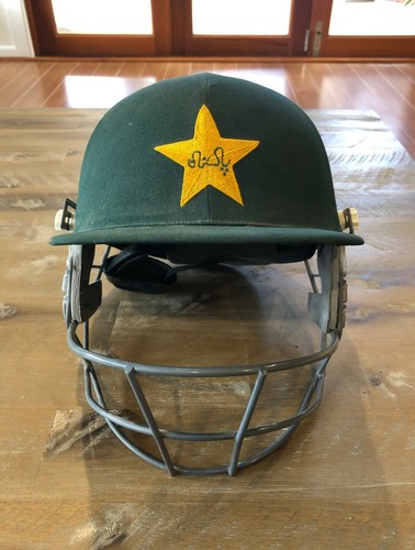 Player issued pakistan - player,