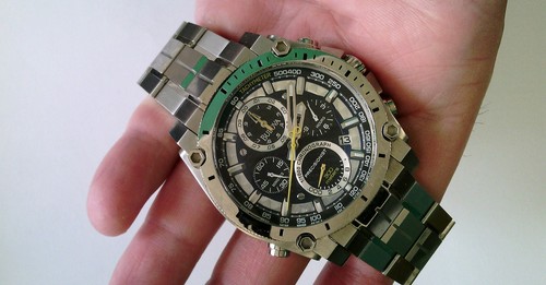 Pre owned bulova 96b175 - bulova,