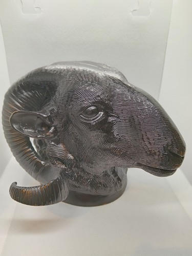Black metal ram head - black,