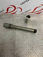 Suzuki gsxr 600 front spindle - suzuki,