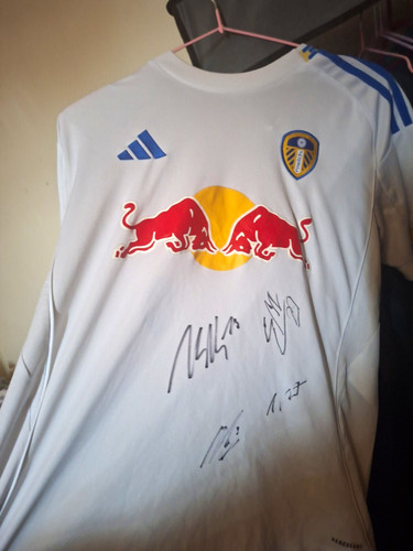 Leeds united original signed - leeds,