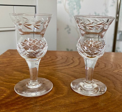 Pair thistle shaped - shaped, cut