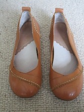HUSH PUPPIES TAN LEATHER FLAT SHOES SIZE 5 JANESSA GOOD CONDITION