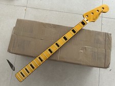 4 string 20 frets electric