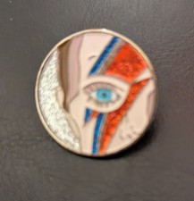 Bowie style round Pin Enamel