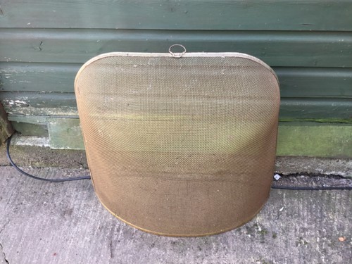 Fireguard brass colour good - in,