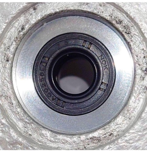 Oil seal adapter - oil,