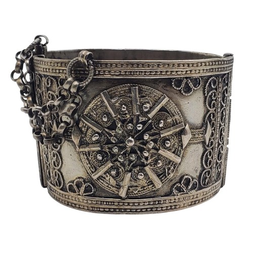 Bedouin hinged cuff - bedouin,