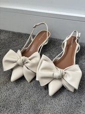 Cream Kitten Heels With Bow