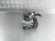 VOLVO V40 ABS PUMP 31400643