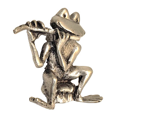 Jonette frog playing - jj, flute