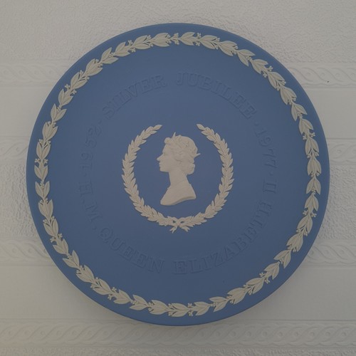 Wedgewood jasper ware queen - wedgewood,