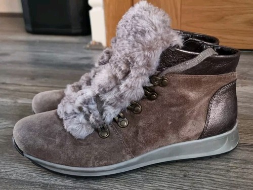 Women ara faux fur - women's, zipped
