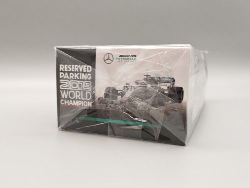 Spark lewis hamilton - 1/43,